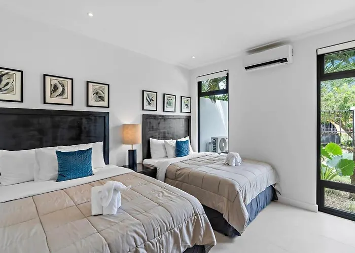 Modern Garden With Private Pool, Outdoor Kitchen & Separate Casita Near Playa * Potrero (Guanacaste)