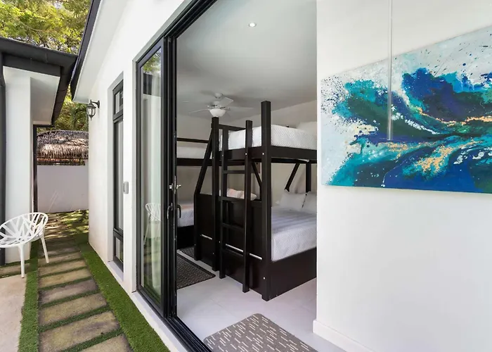 Modern Garden With Private Pool, Outdoor Kitchen & Separate Casita Near Playa * Potrero (Guanacaste)